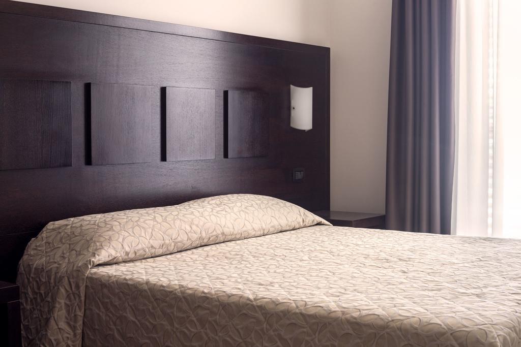 גרוסטו Hotel I Crespi מראה חיצוני תמונה