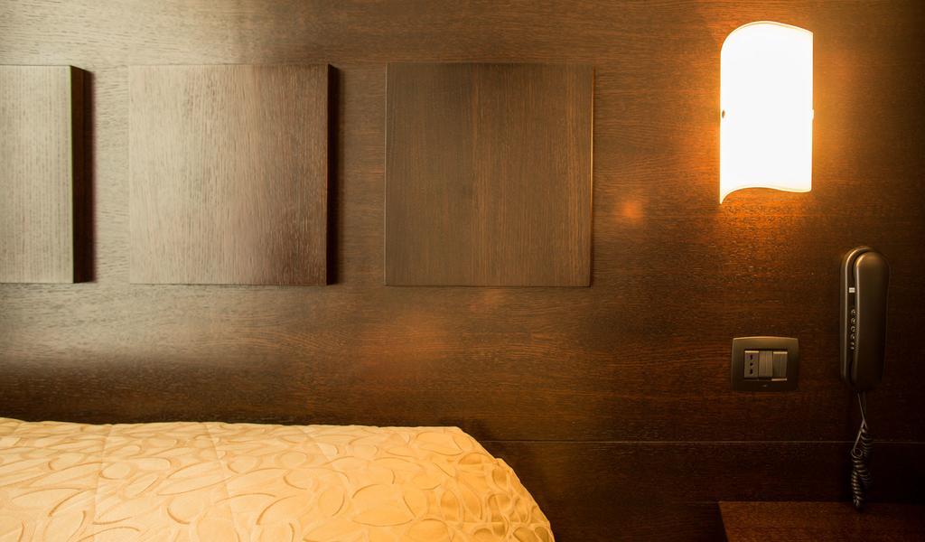 גרוסטו Hotel I Crespi מראה חיצוני תמונה